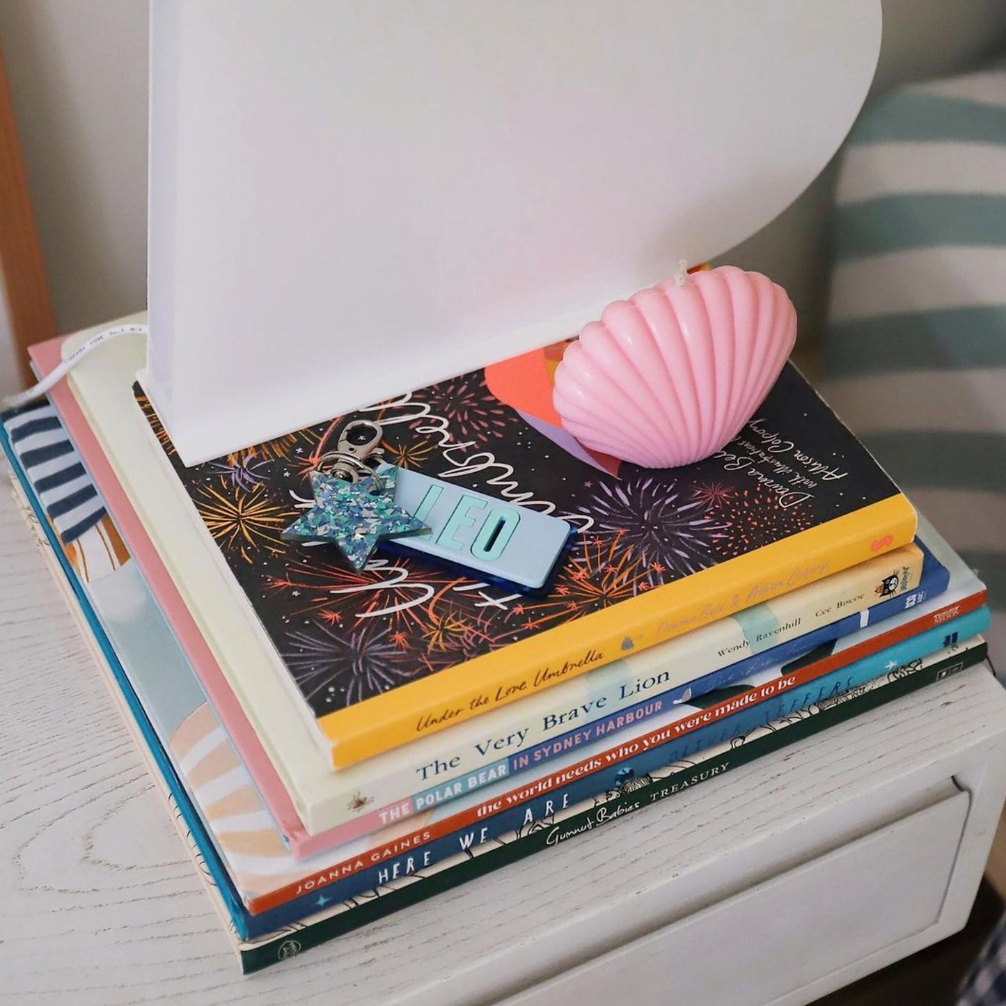 shell candle pink